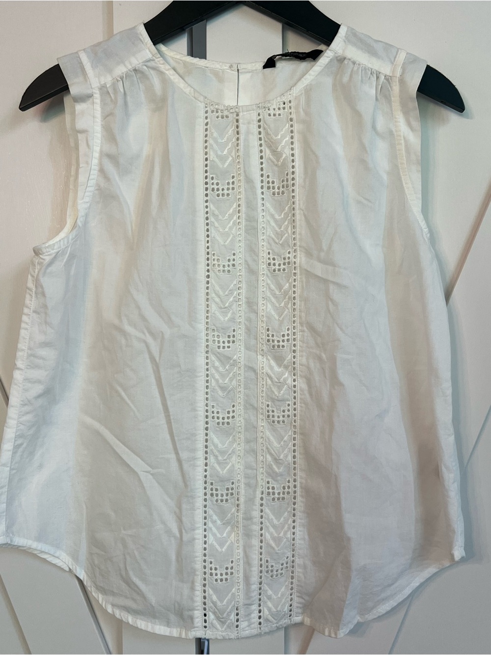 Banana Republic White Sleeveless Eyelet Front Cotton Top